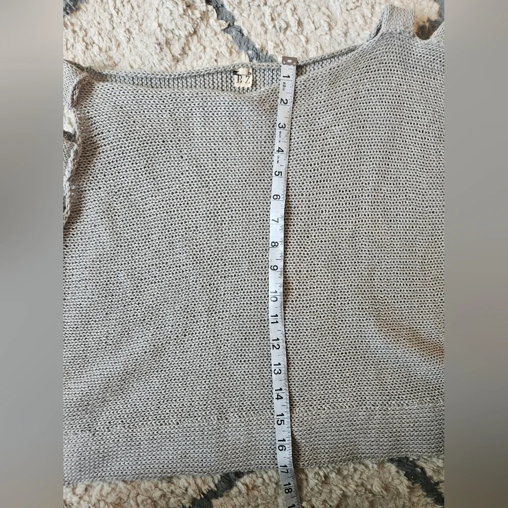 Small Boutique Brand Knit Trendy Lightweight Top Small - Picture 5 of 6